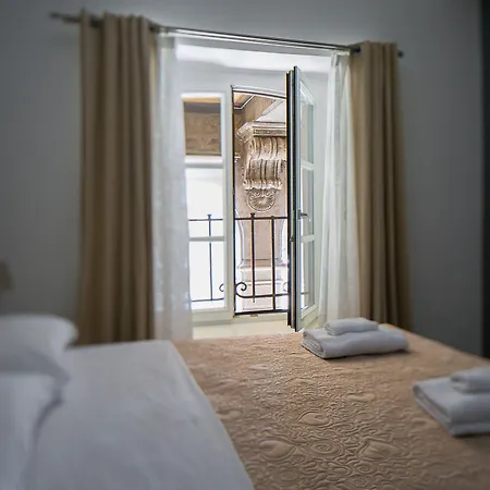 招待所 Vela 卡利亚里