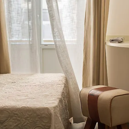 Vela 招待所 卡利亚里